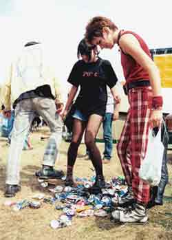 Recycling puszek na Przystanku Woodstock
